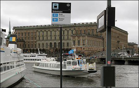 Delfin XI anlnder till Strmkajen, Stockholm frn lstket, Vrmd.