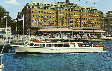 Delfin IX vid Strmkajen, Stockholm