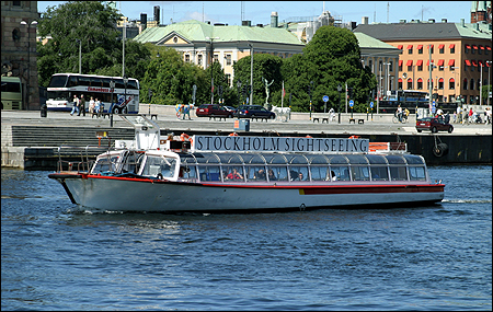 Delfin IX p Strmmen, Stockholm 2004-07-07