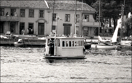 Hamnfärjan I i Marstrand 1953