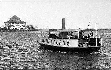 Hamnf�rjan II vid Strandpaviljongen, Malm�