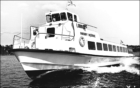 Harry Hj�rne utanf�r Liding� vid leveransen 1971-04-14