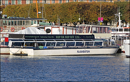Cleopatra I vid Strandv�gen, Stockholm 2013-10-19