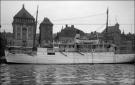 Trafik vid Skeppsbron, Stockholm 1919