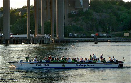 Paddan 9 under �lvsborgsbron, G�teborg 2002-06-06