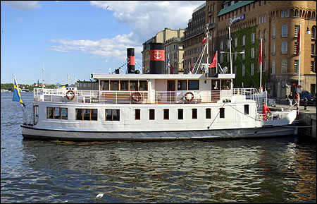 Gustaf III vid Nybrokajen, Stockholm 2004-06-09