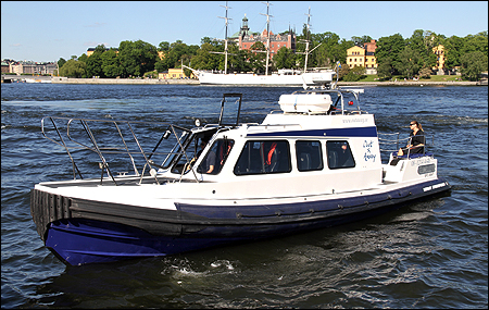 Sjöfart vid Skeppsbron, Stockholm 2020-06-12