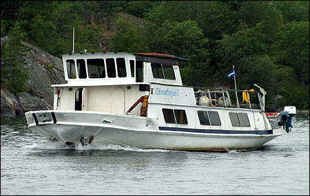Strmfrjan 1 i Lindalssundet, Vrmd 2004-08-02