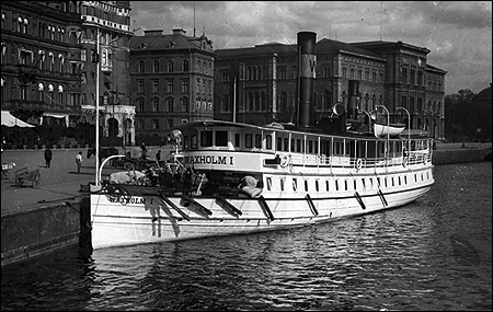Waxholm I vid Sdra Blasieholmshamnen, Stockholm 1913